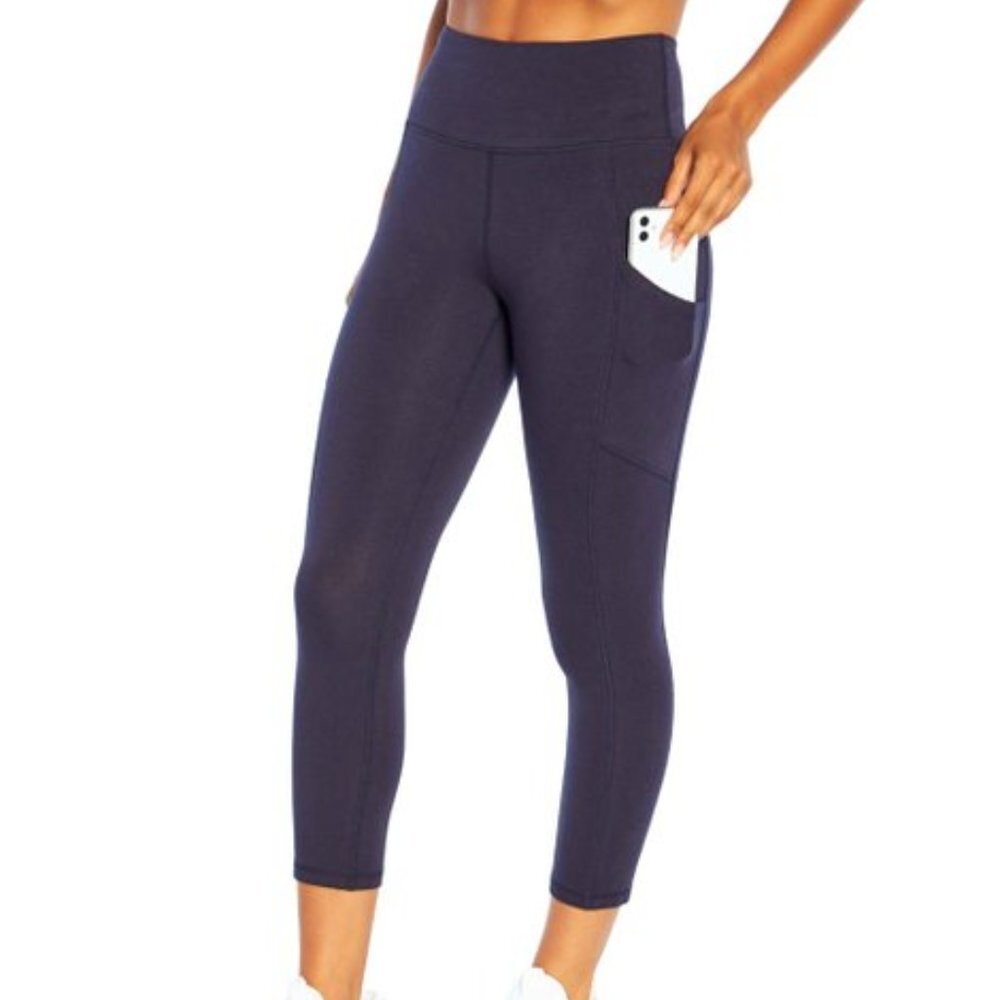 Midnight Blue Bailee Pocket Tummy-Control 22'' Capri Leggings - Size M